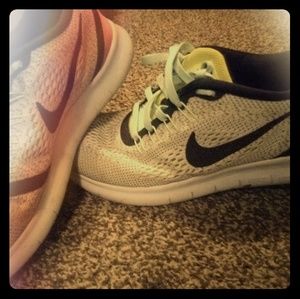 Nike Tennis Shoes